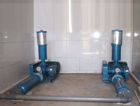 點(diǎn)擊查看詳細(xì)信息<br>標(biāo)題：羅茨風(fēng)機(jī) 閱讀次數(shù)：2688